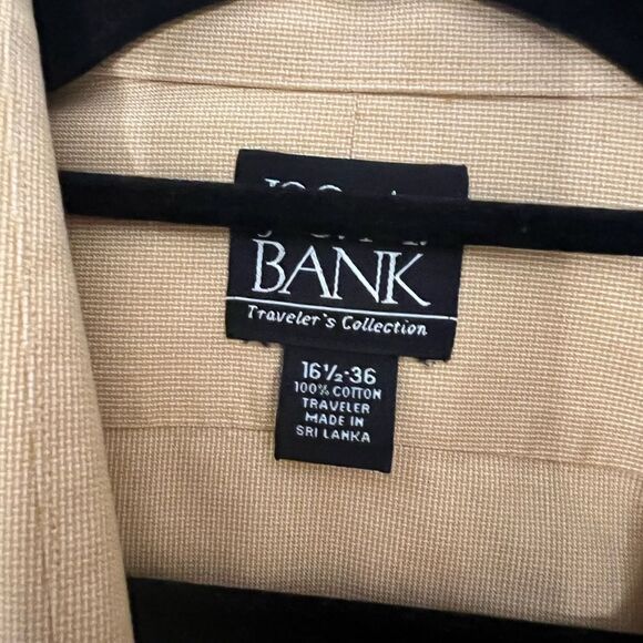 NWT - Jos A Bank - Traveler Collection Fit Button-Down Dress Shirt - Size 16.5 - Picture 4 of 6